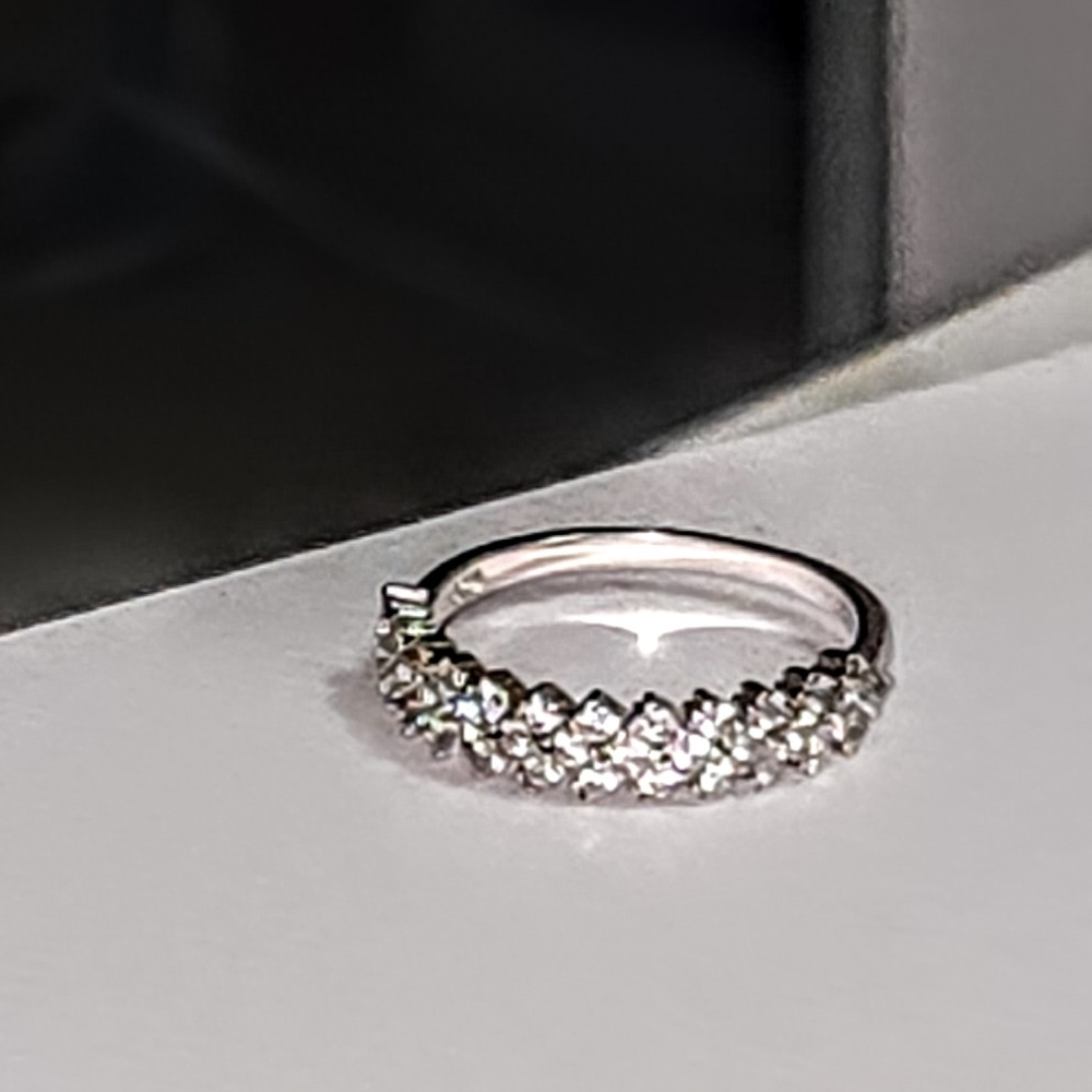 Dazzling Silver Women's Ring